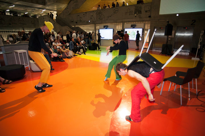 Loco:Motion Company - být smysly knihovny - foto Petr Šálek